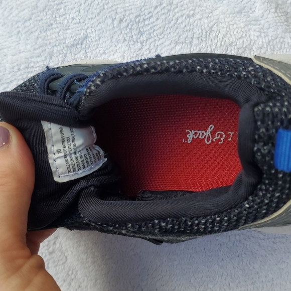 *SOLD*Toddler Cat & Jacker Sneakers Size 10 - Picture 5 of 6